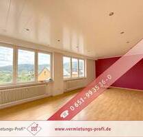 Top Lux-Pendler Lage! Großes, helles Haus mit Platz für die ganze Familie, 6 ZKB mit großer Loggia und Garage - Wawern