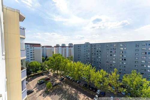 eigentumswohnung 1 zimmer - Bezugsfreie 1-Zimmer-Wohnung mit tollem Ausblick aus der 8. Etage