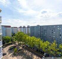 Bezugsfreie 1-Zimmer-Wohnung mit tollem Ausblick aus der 8. Etage - Berlin Neu-Hohenschönhausen