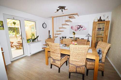 3 - 1 Zimmer Mehrfamilienhaus, Wohnhaus in Einbeck