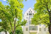 DG Wohnung mit Ziergiebel - Großstadtromantik im Kiez Rüdesheimer Platz - VERMIETET