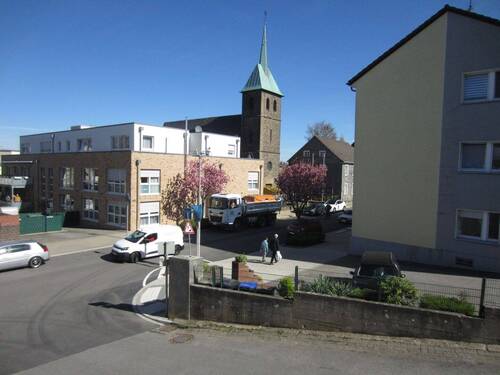 BLICK ZUR MEESMANNSTRASSE - Etagenwohnung mit 76,00 m&sup2; in Witten zur Miete