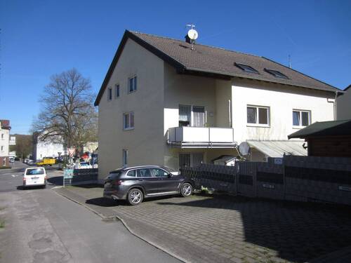 BLICK AUF DIE RÜCKSEITE DES HAUSES - 