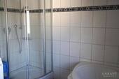 Bad Haus re - 