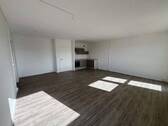 Küche_Wohnbereich.jpg - 6 Zimmer Etagenwohnung in Zwickau