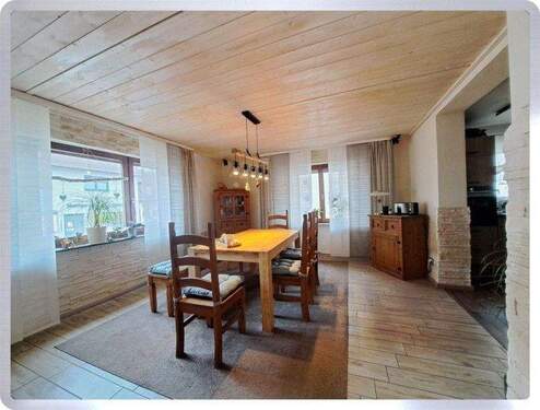 Wohnen - 7 Zimmer Einfamilienhaus zum Kaufen in Gedern