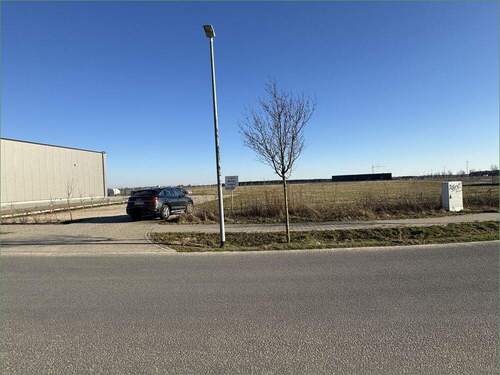 Ansicht von Nord - Gewerbeobjekt (Büro, Produktion, Verkauf) in Strausberg