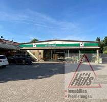 Verbrauchermarkt mit Freigelände und ausreichend Parkplätze in guter Sichtbarkeit - Glandorf