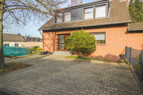 Front_2 - 6 Zimmer Einfamilienhaus in Eschweiler