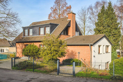 Komplettansicht - Einfamilienhaus mit 146,20 m&sup2; in Eschweiler zum Kaufen