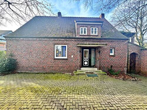 Außenansicht - Einfamilienhaus mit 160,00 m² in Wiesmoor zum Kaufen