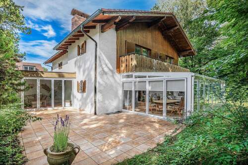Süd-West-Ansicht - 7 Zimmer Einfamilienhaus in München
