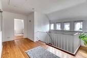 obergeschoss flur.jpg - Einfamilienhaus mit 180,00 m&sup2; in Bürstadt zum Kaufen