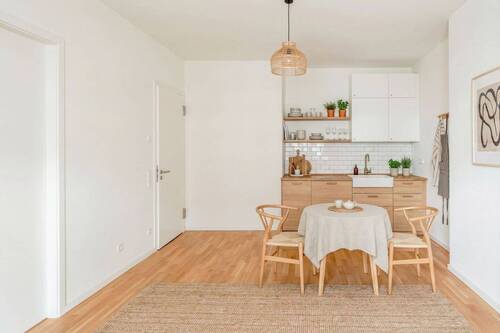 Küche mit Essbereich mit Einrichtungsbeispiel - 2 Zimmer Etagenwohnung zum Kaufen in Potsdam