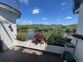 Balkon mit Blick auf den Neckar - 