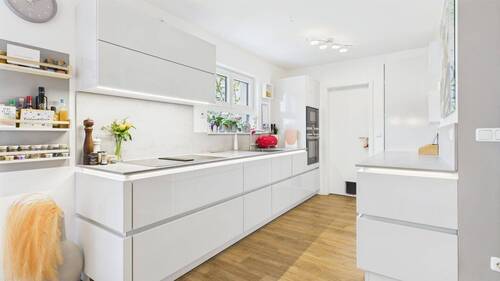 Küchenansicht - 4 Zimmer Doppelhaushälfte zum Kaufen in Windach