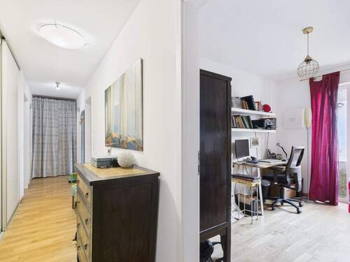 Eingangsbereich + Kinderzimmer - 