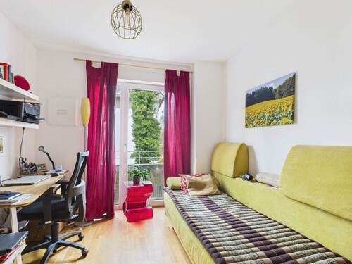 Kinder -/ Arbeitszimmer - 