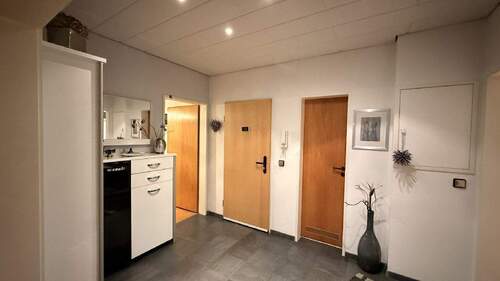 Flur - 4 Zimmer Etagenwohnung zum Kaufen in Dortmund