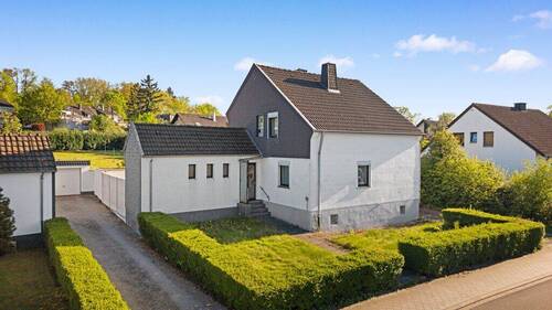 Front_2 - 6 Zimmer Einfamilienhaus zum Kaufen in Stolberg (Rheinland)