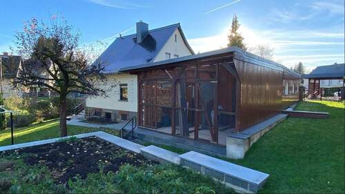 Rückansicht mit Nebengelass - 3 Zimmer Einfamilienhaus in Löbau