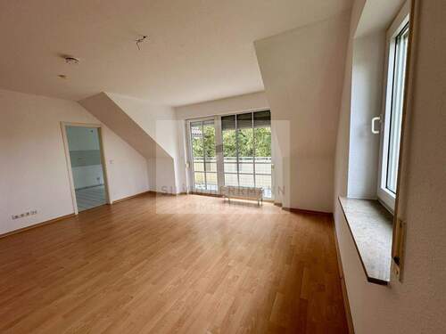 lichtdurchflutetes Wohnzimmer - 4 Zimmer Etagenwohnung in Werben