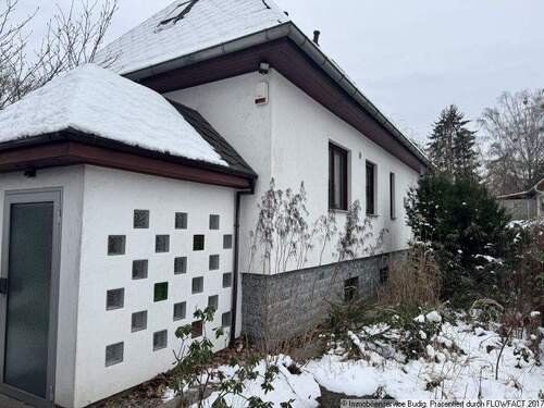 Vorderansicht und Eingang - 3 Zimmer Einfamilienhaus zum Kaufen in Hoppegarten