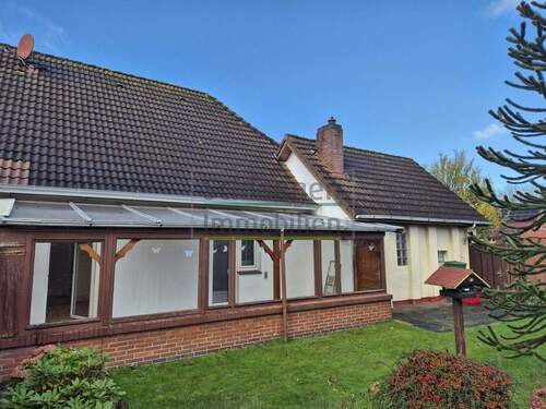 Seitenansicht - Einfamilienhaus mit 104,00 m&sup2; in Barßel zum Kaufen