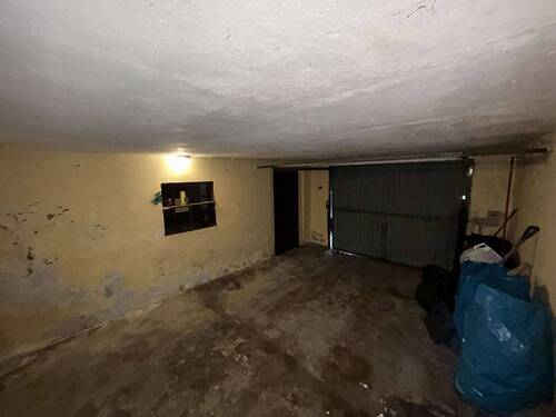 Garage - 