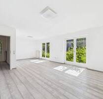 Renoviertes Haus auf großem Grundstück - Rethwisch