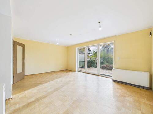 Wohnbereich - Reihenmittelhaus im Dornröschenschlaf