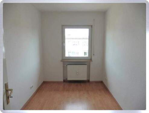 Zimmer 3 - 4 Zimmer Etagenwohnung in Rodenbach