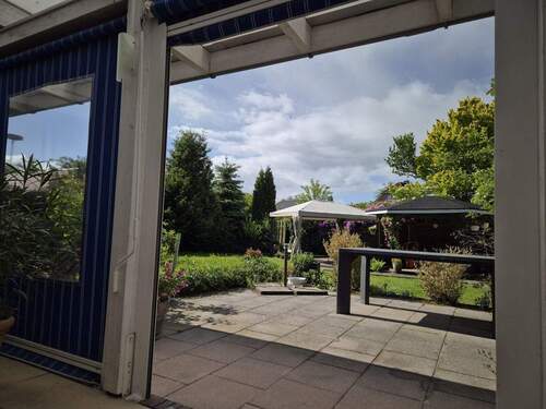 Blick von der überdachten Terrasse - 