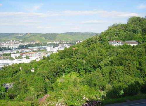 Ausblick 2 - 4 Zimmer, die mehr bieten, als sie versprechen!