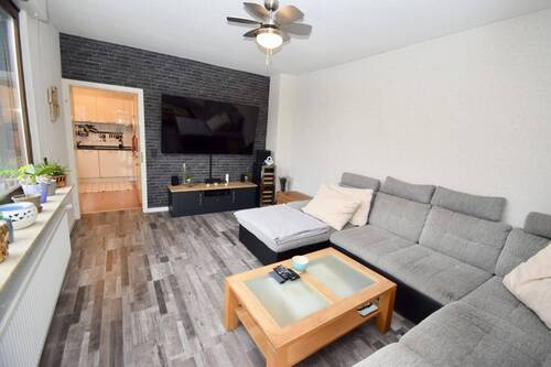 Wohnzimmer OG - 7 Zimmer Mehrfamilienhaus, Wohnhaus in Rodgau