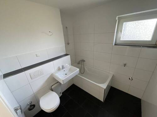 Badezimmer - 3 Zimmer Etagenwohnung in Remscheid
