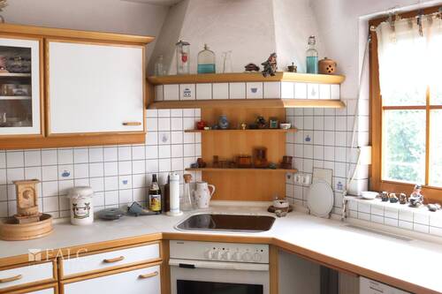 OG Küche - Küchenzeile - Reihenmittelhaus mit 234,00 m² in Eichenbühl zum Kaufen