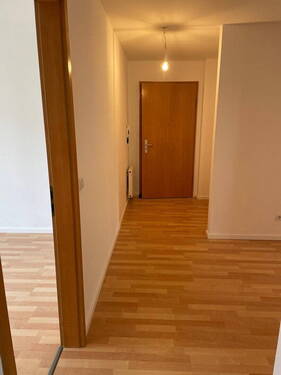 Flur, Wohnungseingangstür - 