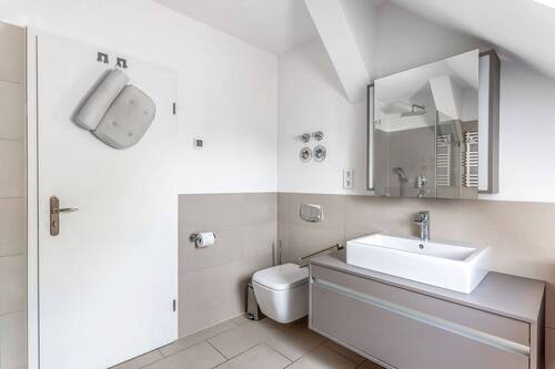 Modernisiertes Badezimmer - 