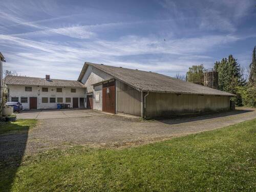 Werkstatt und Stall - 