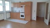 K800_Wohnraum mit Einbauküche - Kopie.JPG - 
