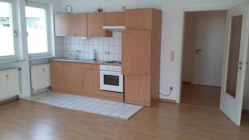 K800_Wohnraum mit Einbauküche - Kopie.JPG - 