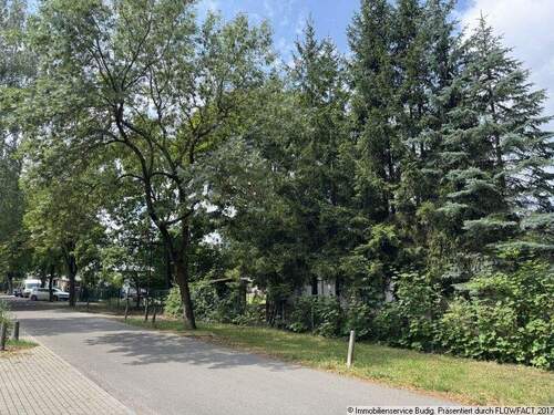 Blick in die zweite Anliegerstraße - rechts befindet sich das Grundstück - Grundstück in Neuenhagen zum Kaufen