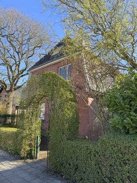 Hausansicht (2) - 3 Zimmer Etagenwohnung zur Miete in Leer (Ostfriesland)