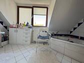 Eckbadewanne im DG - 