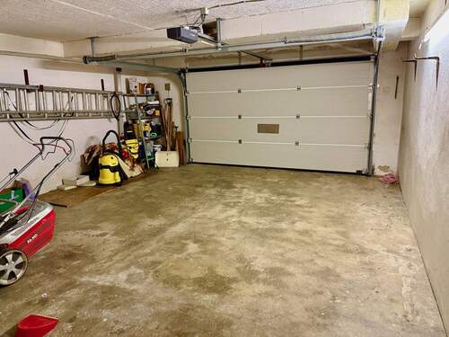 Garage - 