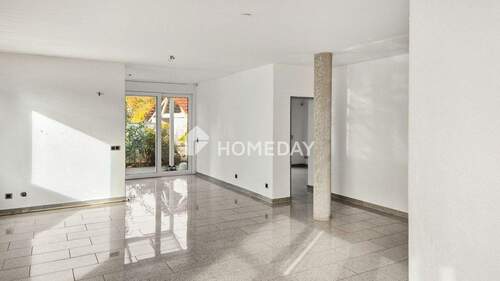 EG Wohnzimmer 6 - Wohnen mit Großzügigkeit & Flair - Lichtdurchflutete 4-Zimmer-Wohnung mit Wintergarten & Terrasse