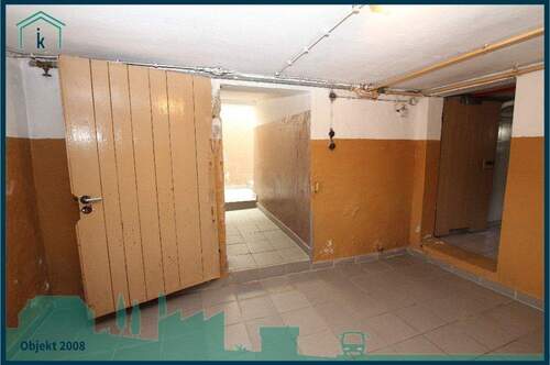 2008 Keller Raum 1 mit Blick zur Treppe.jpg - 