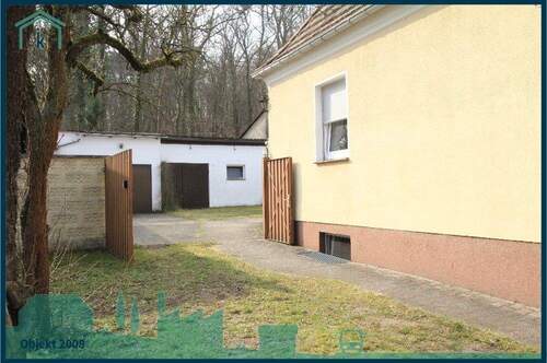 2008 Seitenansicht mit Blick zum Innenhof.jpg - 