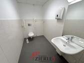 18 Behinderten WC - 